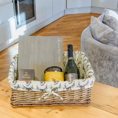 Dovecote House-uk30233