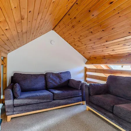 Dovecote House-uk30233